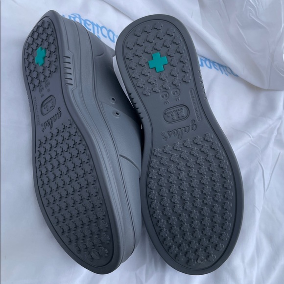 Shoe by Gales - Picture 2 of 5